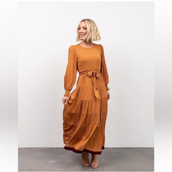 Baltic Born Dresses & Skirts - NWT - Baltic Born Colbie Tiered Maxi Dress - Camel - Size L